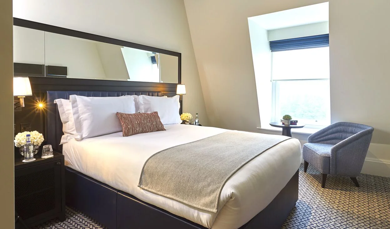 The Grand Hotel, Bedroom
