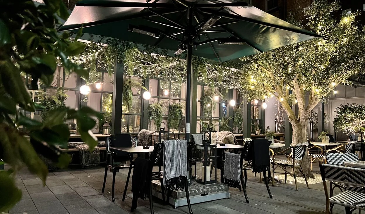 The Grand Hotel, Dining / restaurant