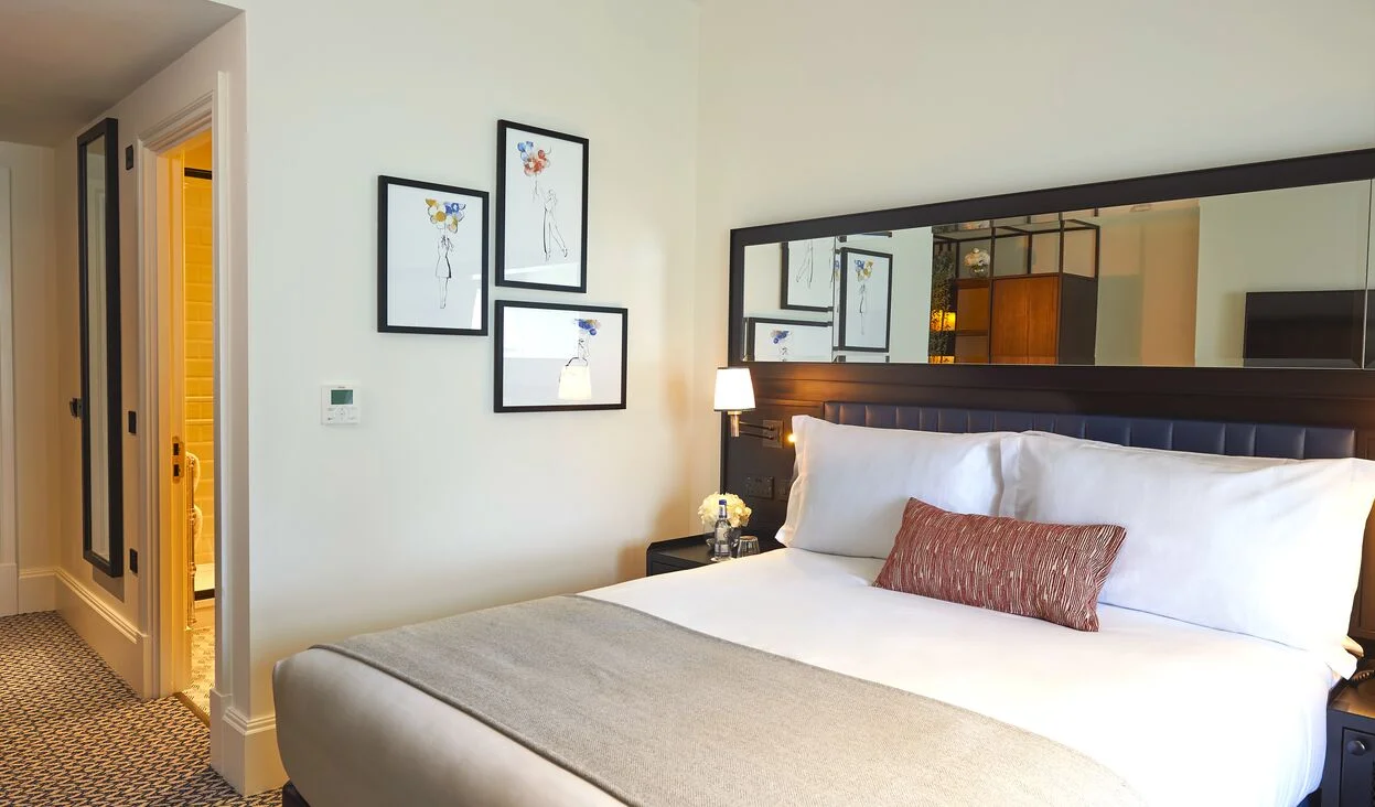 The Grand Hotel, Bedroom