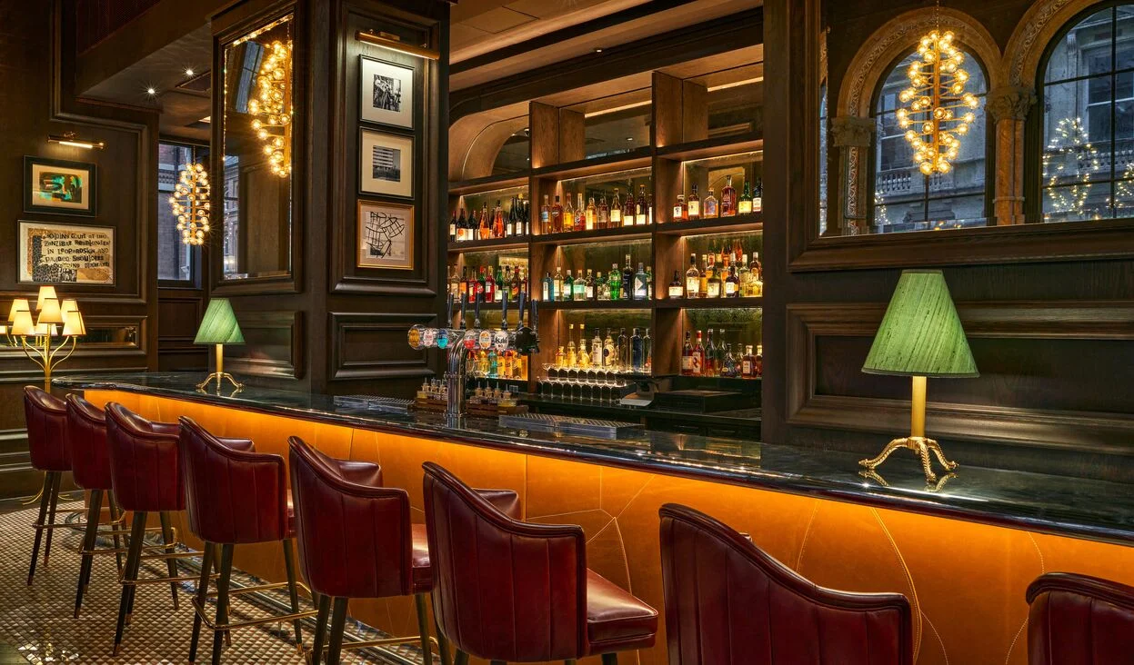 The Grand Hotel, Bar