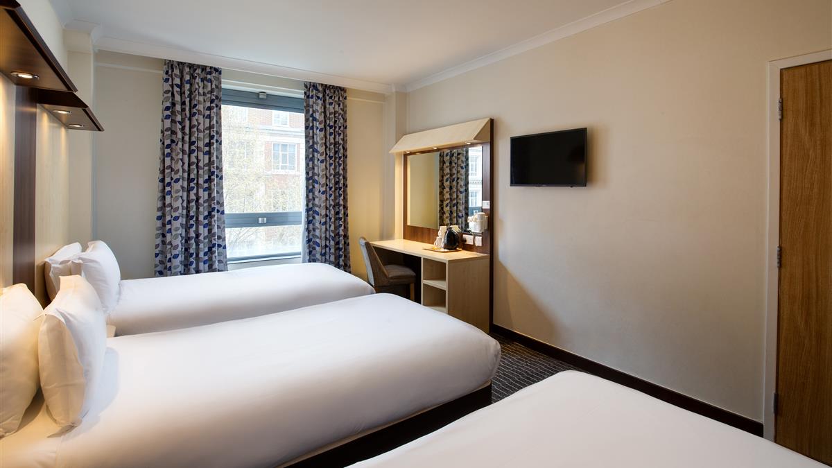 Royal National Hotel, Bedroom