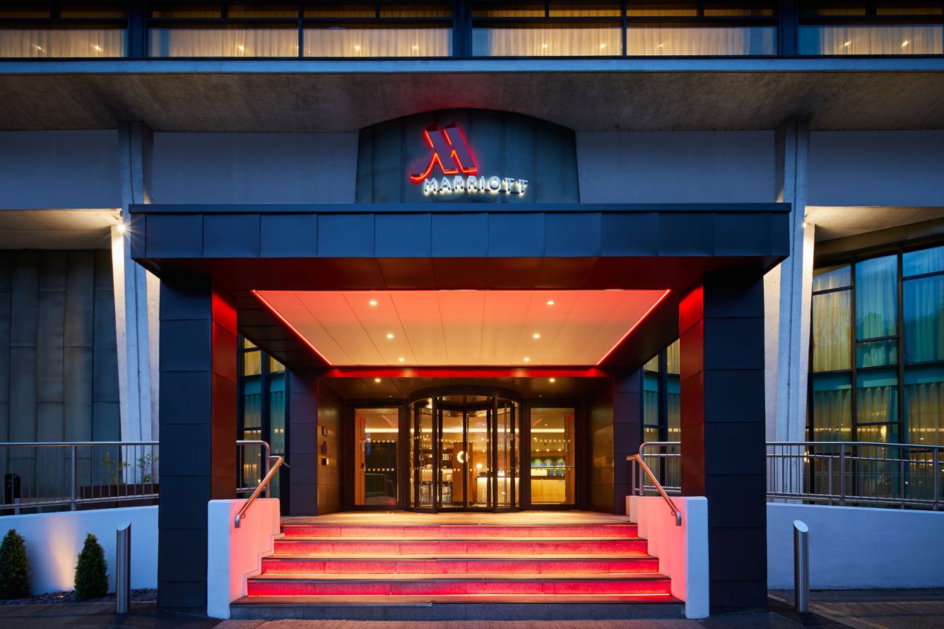 Manchester Marriott Hotel Piccadilly, Exterior