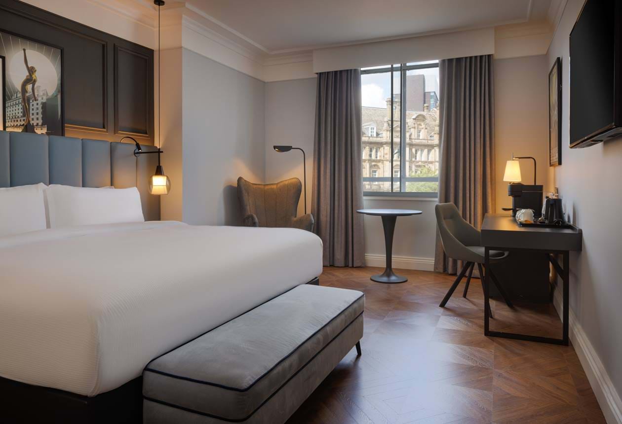 The Queens, Bedroom