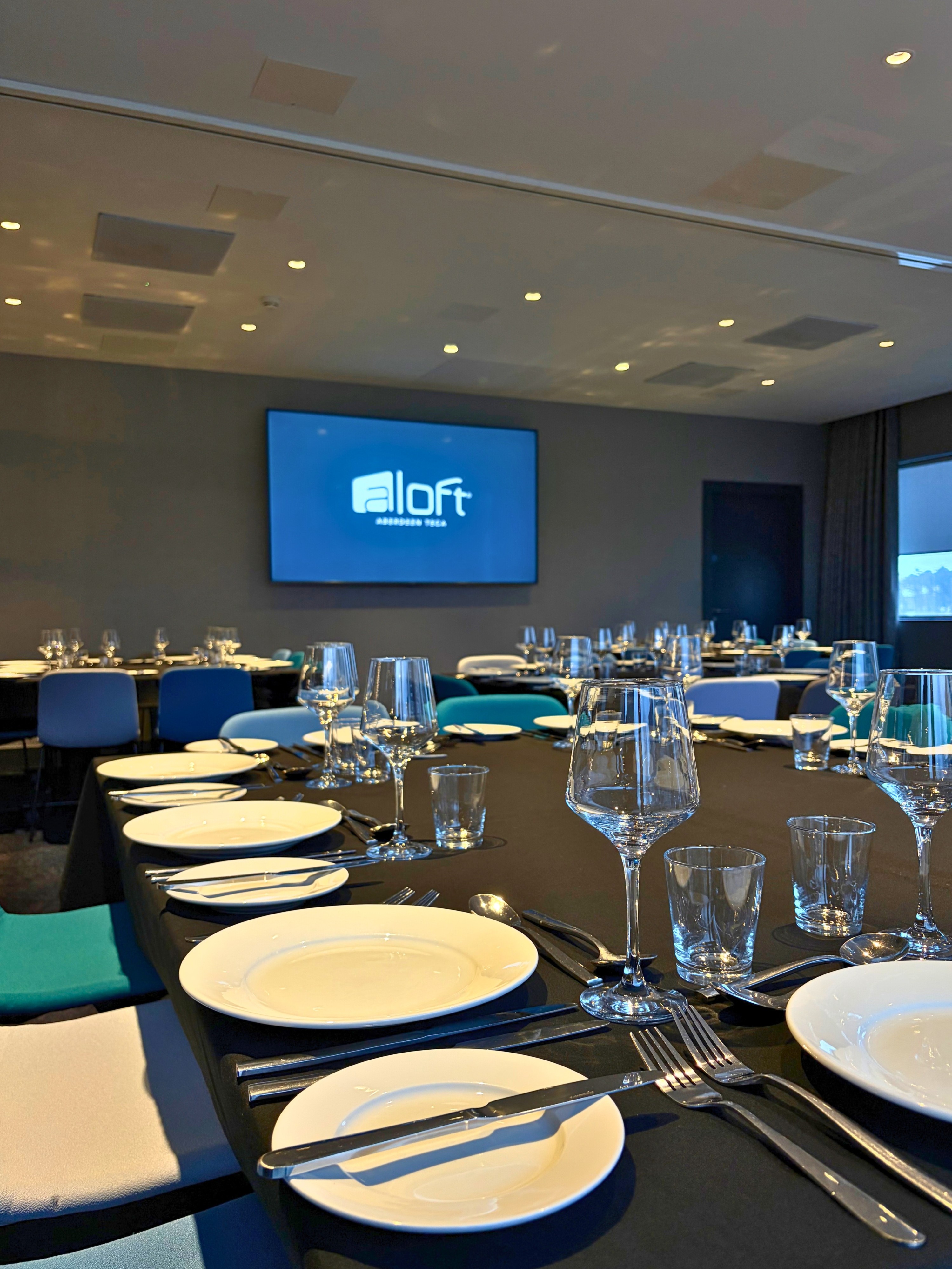 Aloft by Marriott Aberdeen TECA, Tactic (full room) · Meeting room