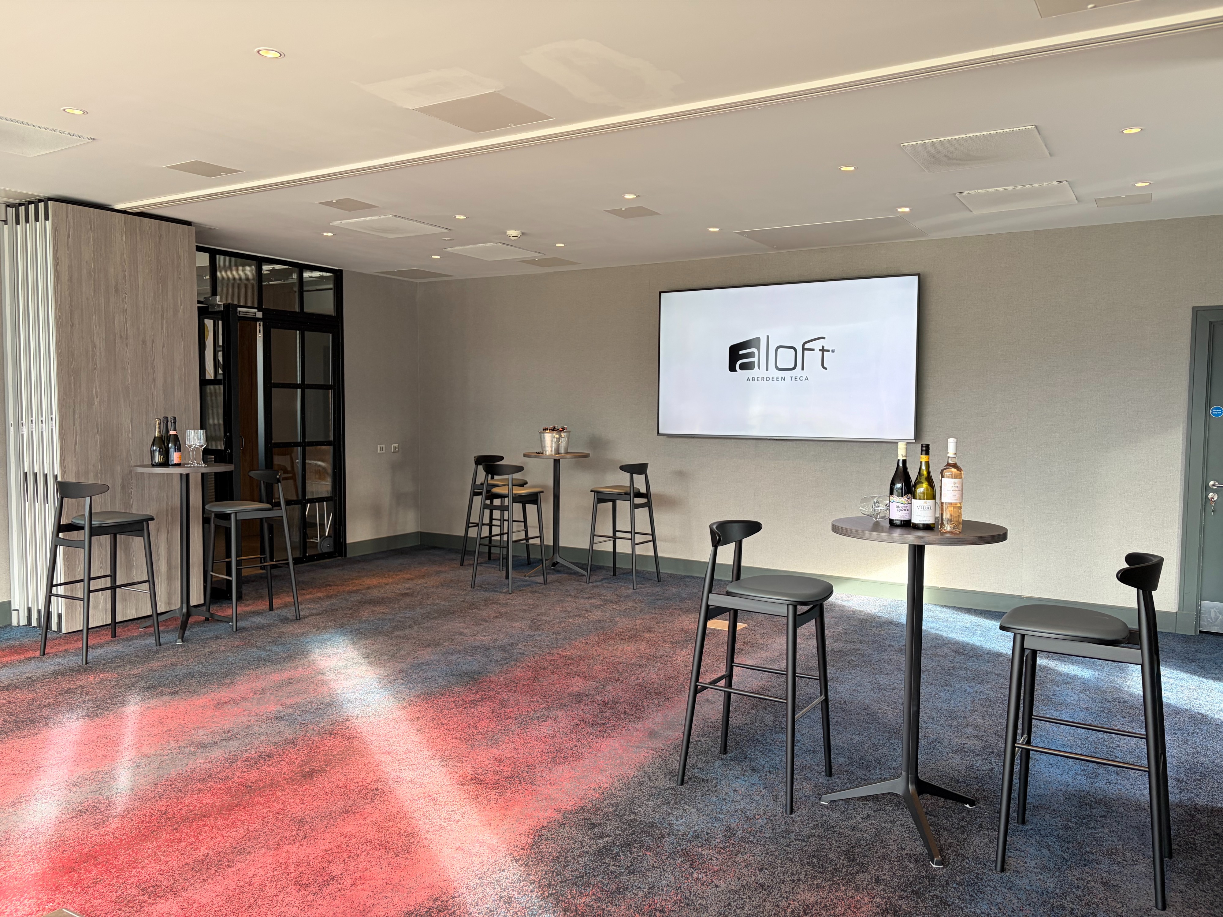 Aloft by Marriott Aberdeen TECA, Tactic (full room) · Meeting room