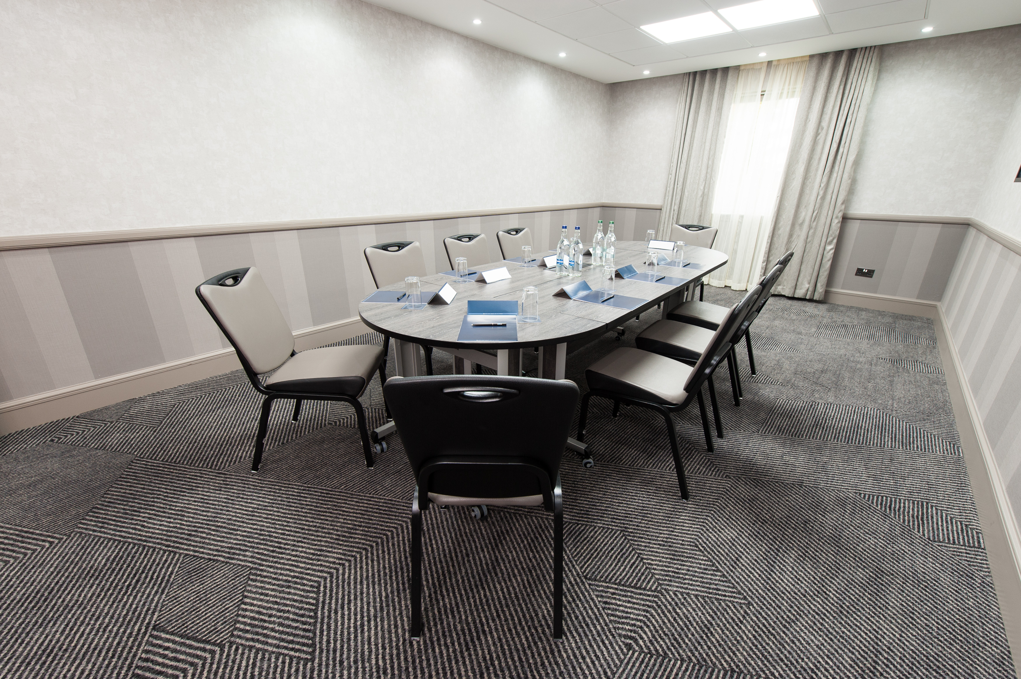 DoubleTree by Hilton Edinburgh Airport
