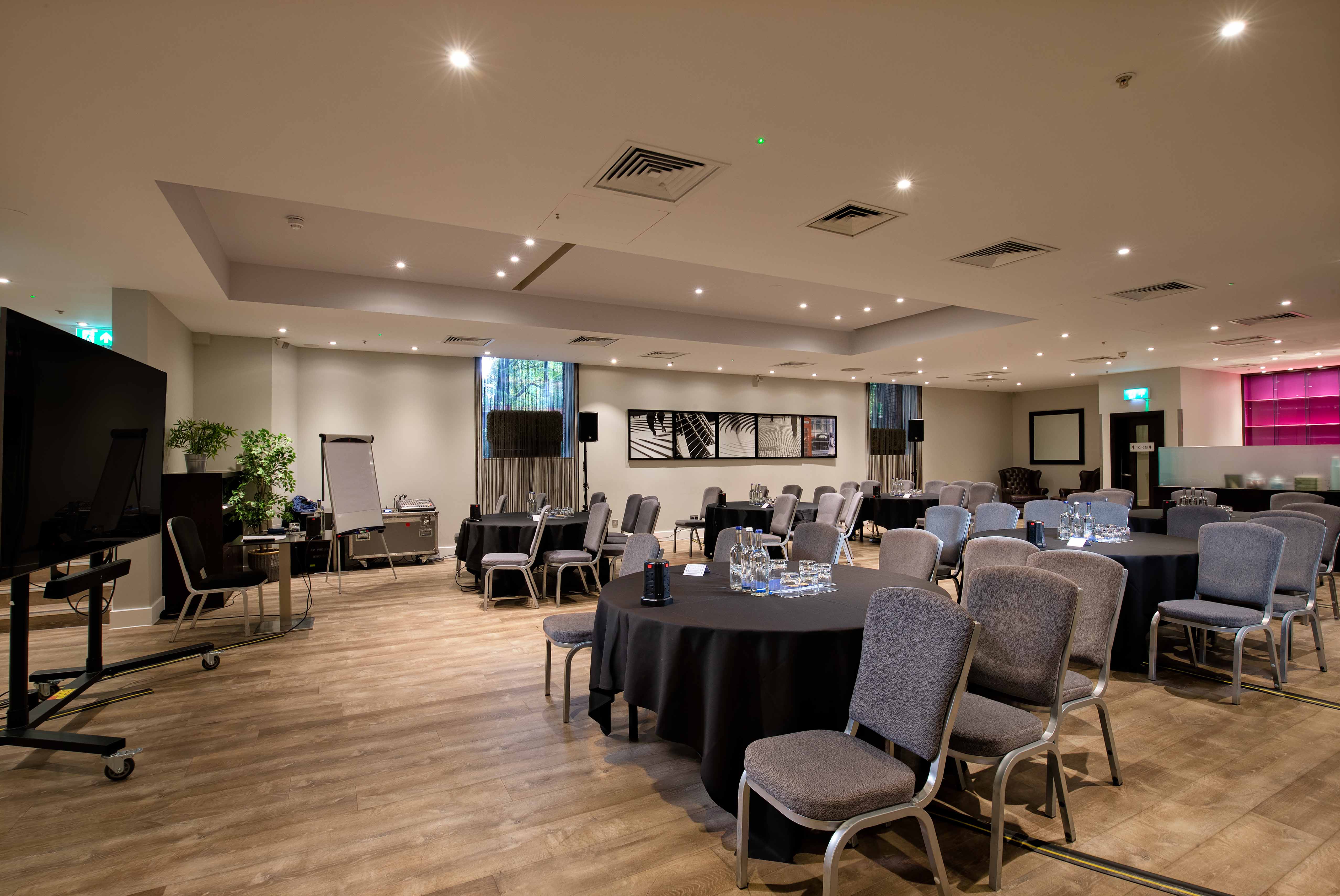 Hilton London Kensington, Meeting room