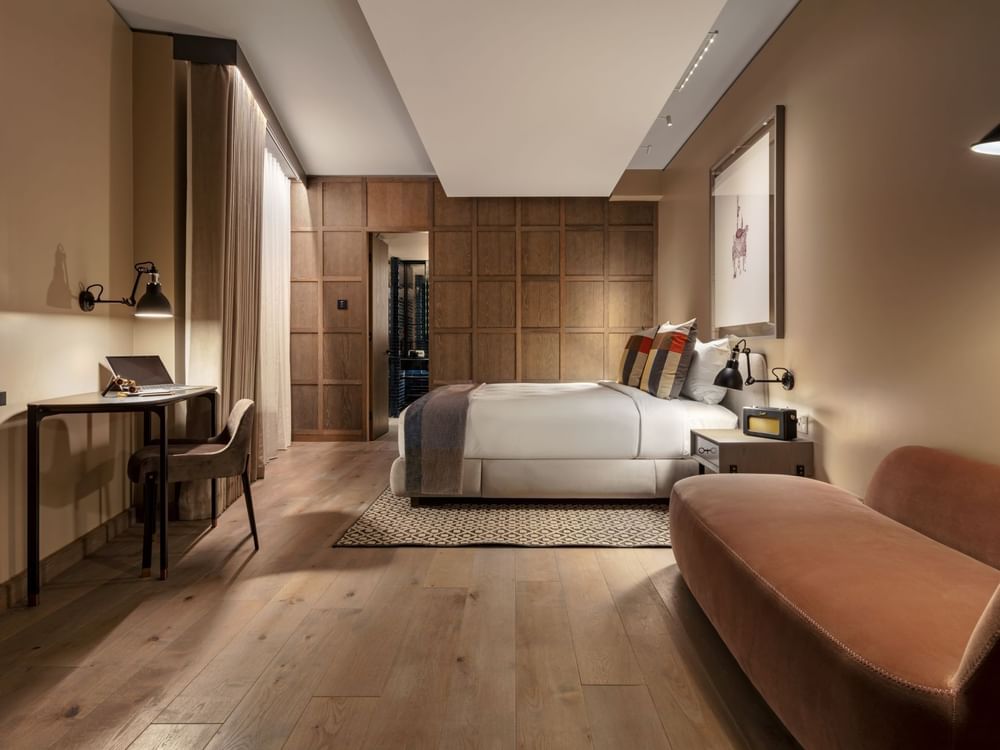 The Londoner, Bedroom