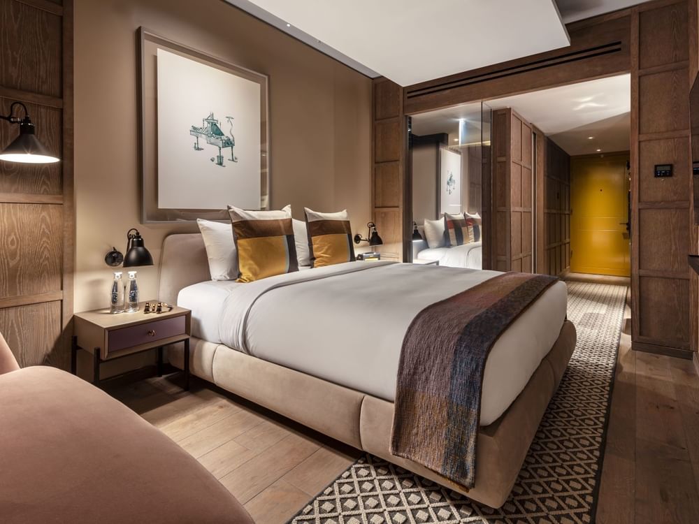 The Londoner, Bedroom