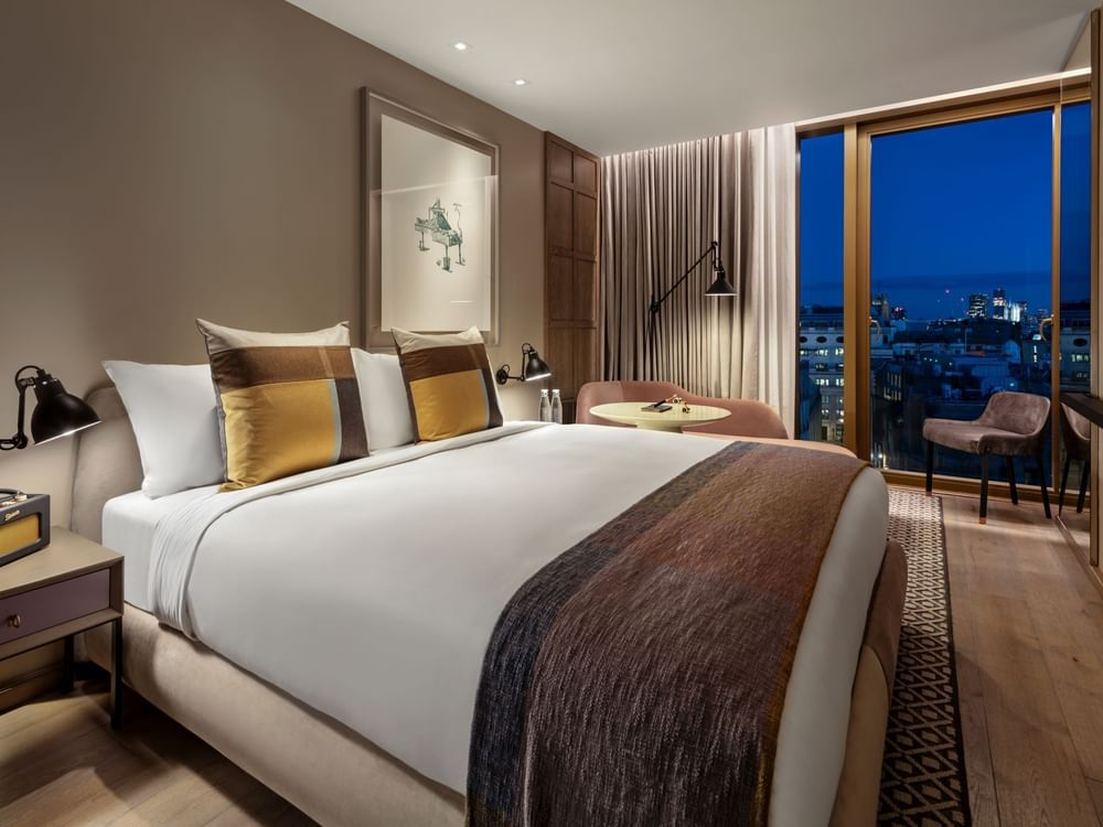 The Londoner, Bedroom