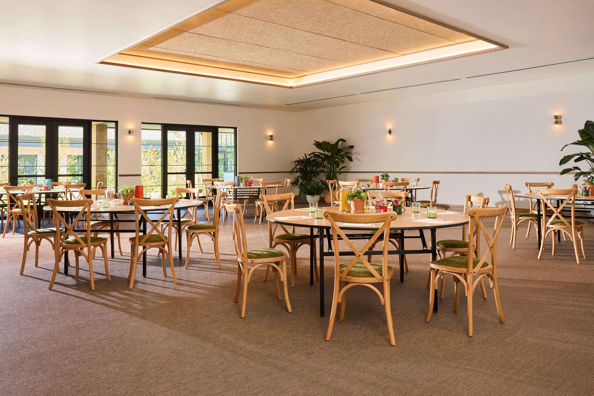 Treehouse Hotel Silicon Valley, The Vale