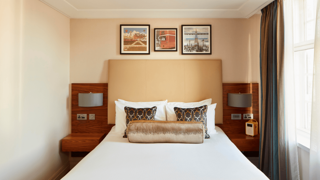 The Clermont Charing Cross, Bedroom