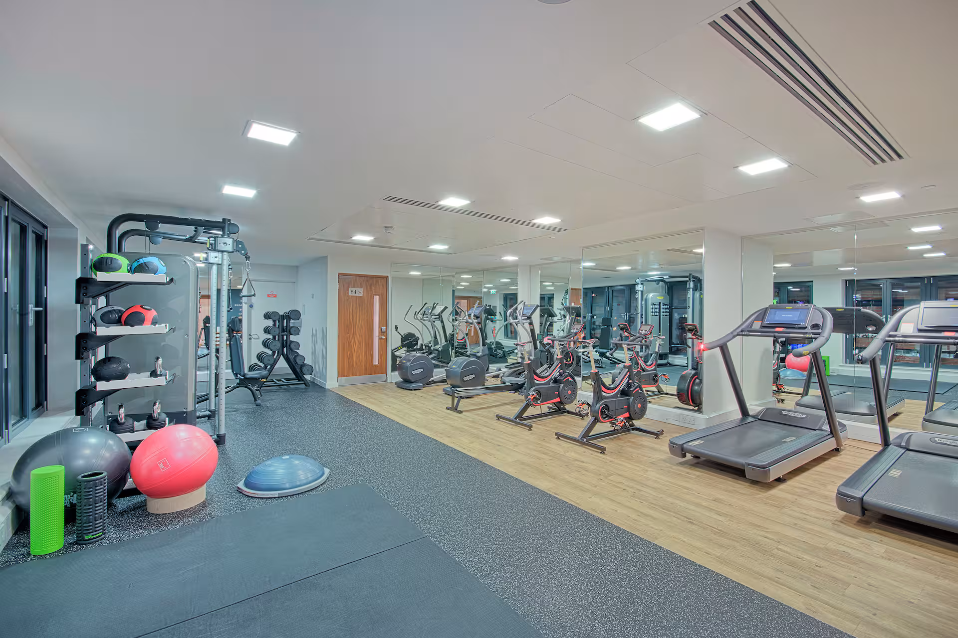DoubleTree by Hilton Leeds City Centre, Spa / leisure