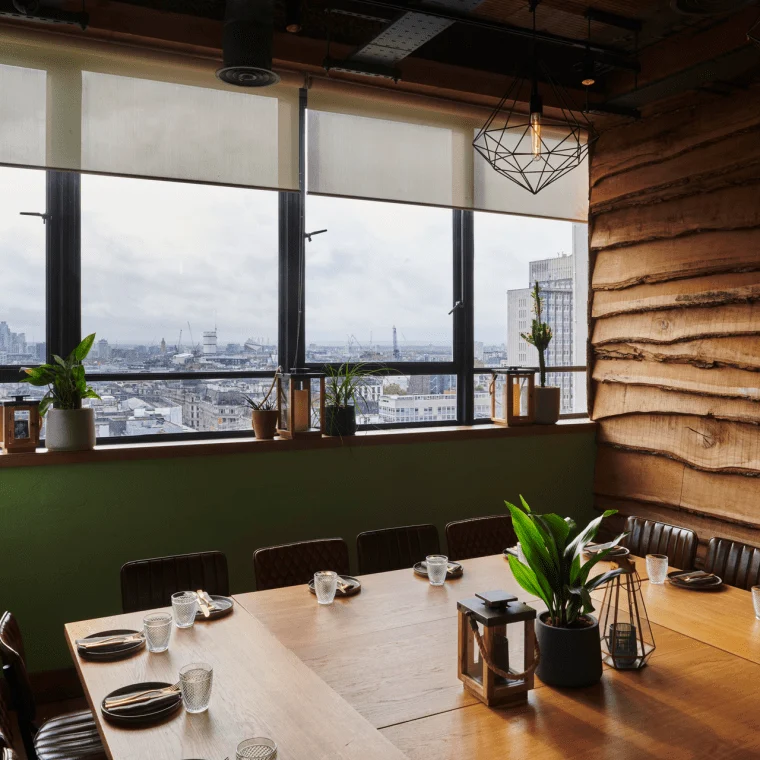 Treehouse Hotel London, Oak