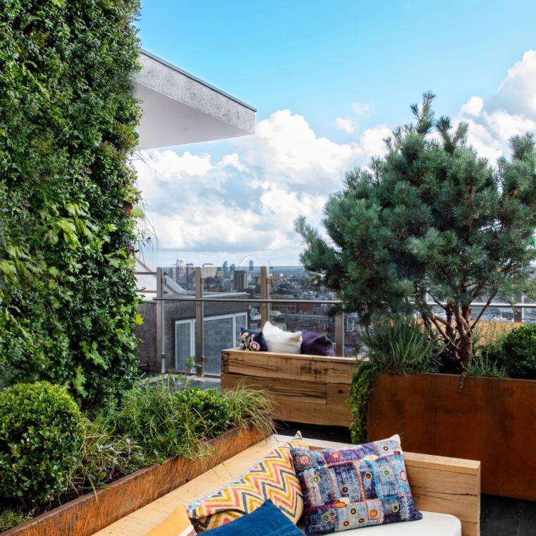 Treehouse Hotel London, Nest & Terrace · Grounds / outdoor space