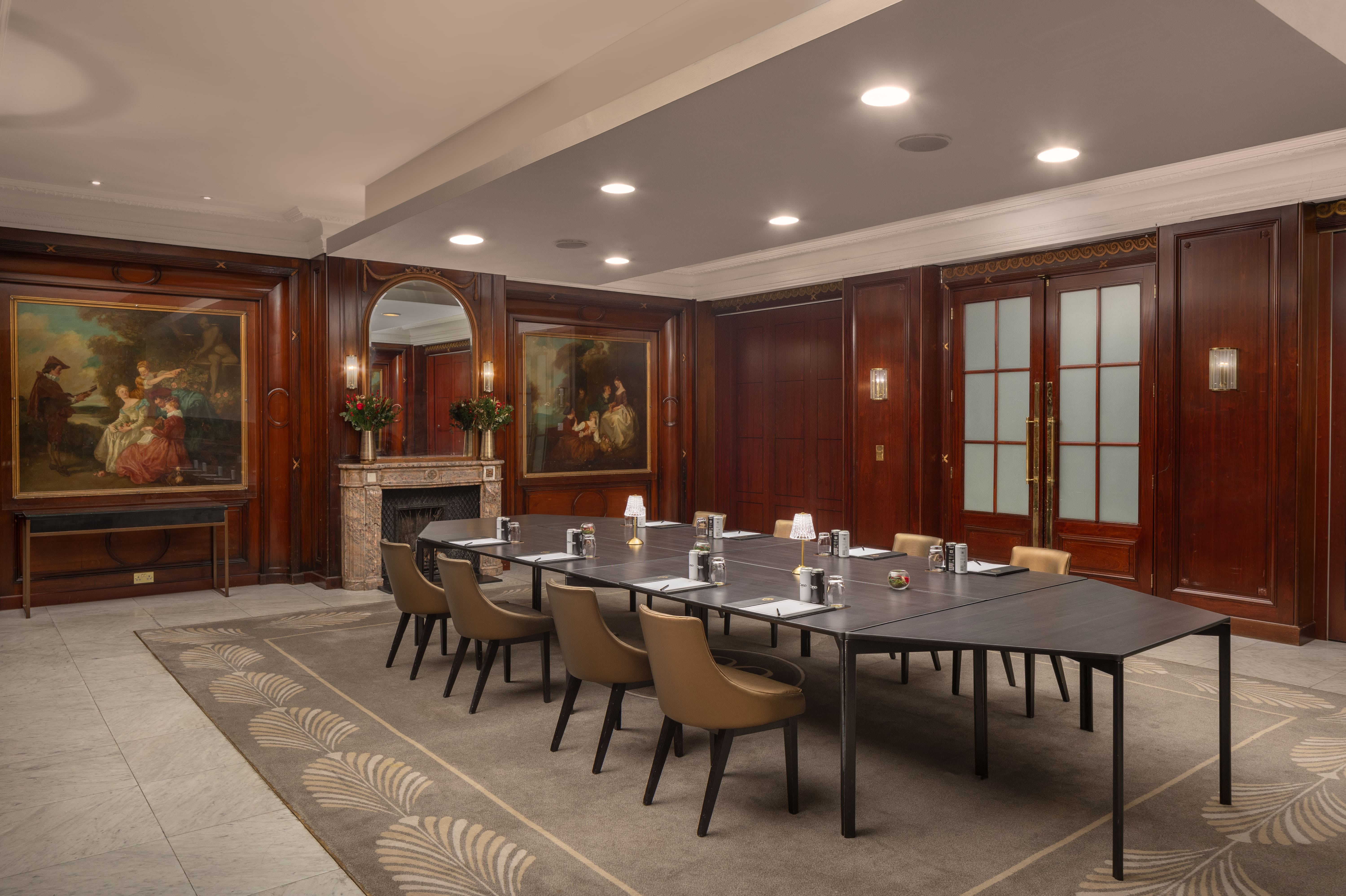 The Waldorf Hilton, London, Executive Boardroom