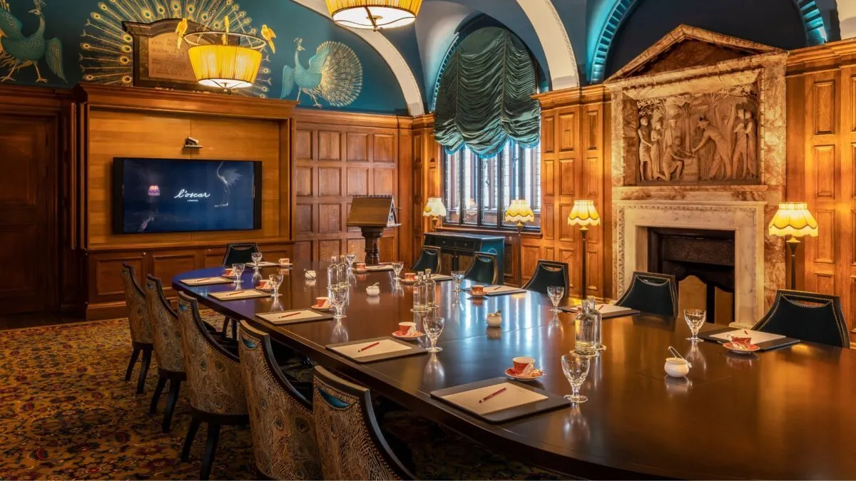 L'oscar London, The Committee Room