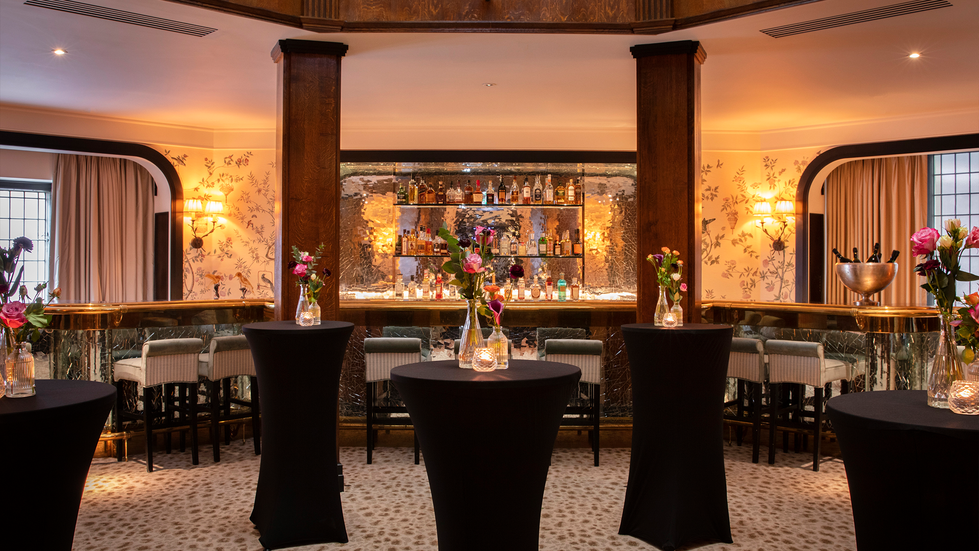 L'oscar London, The Baptist Bar