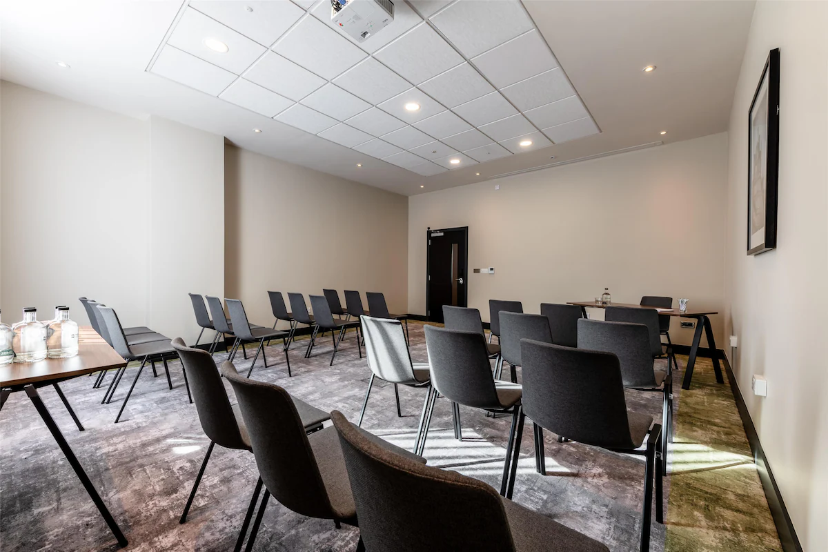 Radisson Hotel Manchester City Centre, A Verified Net Zero Hotel, Meeting room