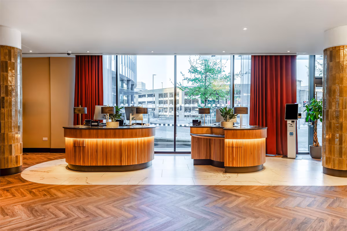 Radisson Hotel Manchester City Centre, A Verified Net Zero Hotel, Reception / foyer