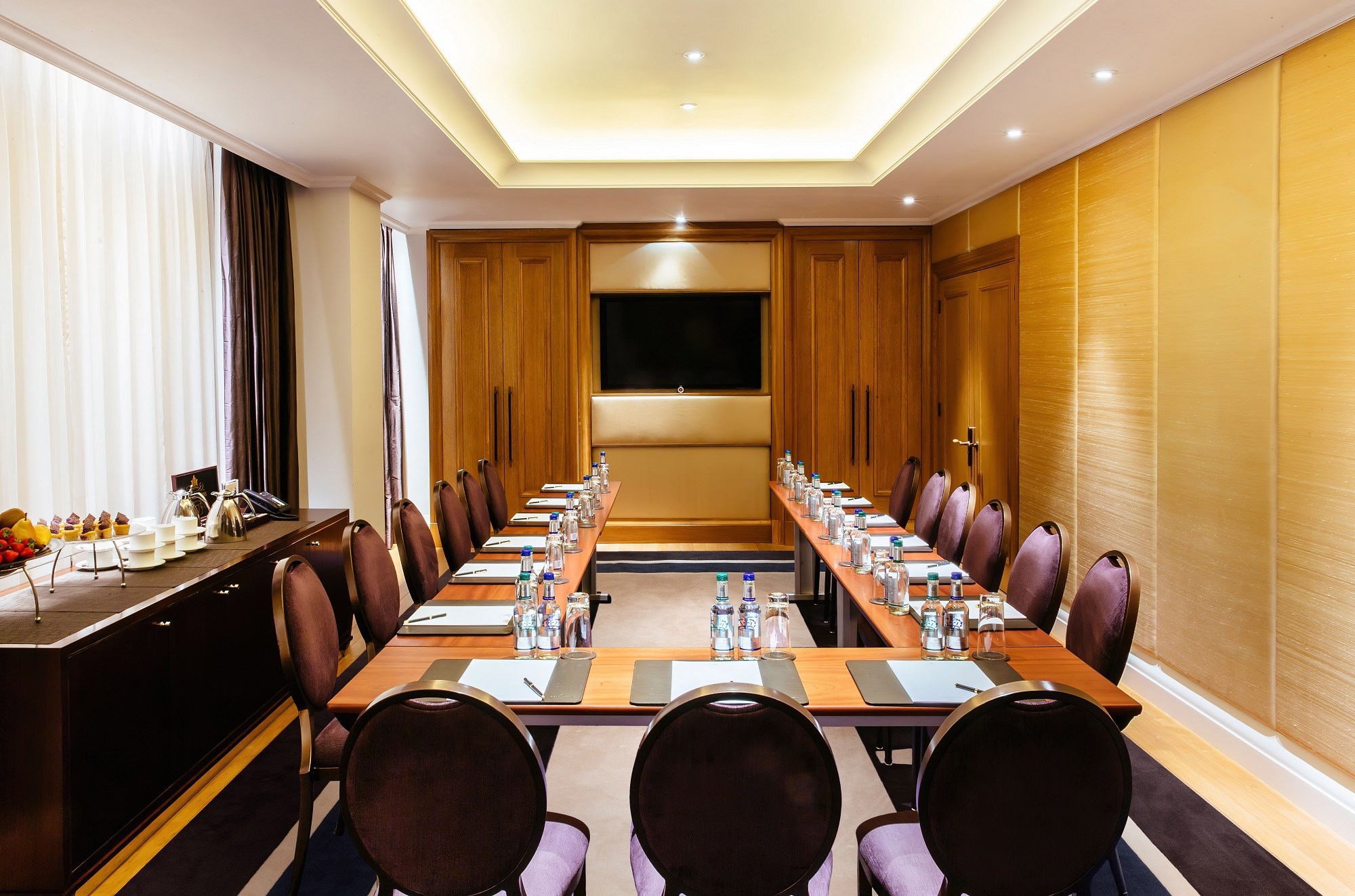 Corinthia, The Orion Room