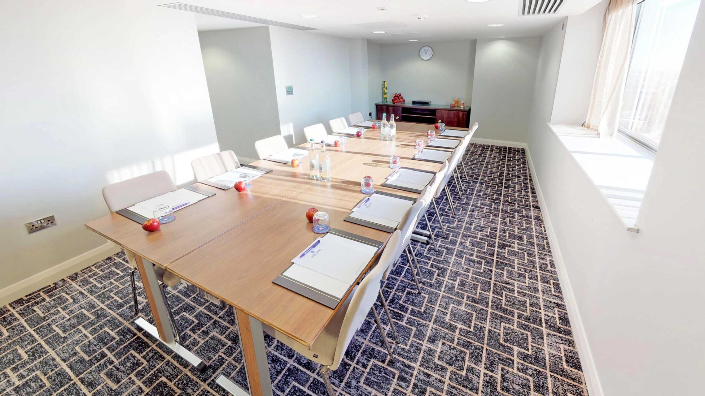 Park Regis Birmingham, Meeting room