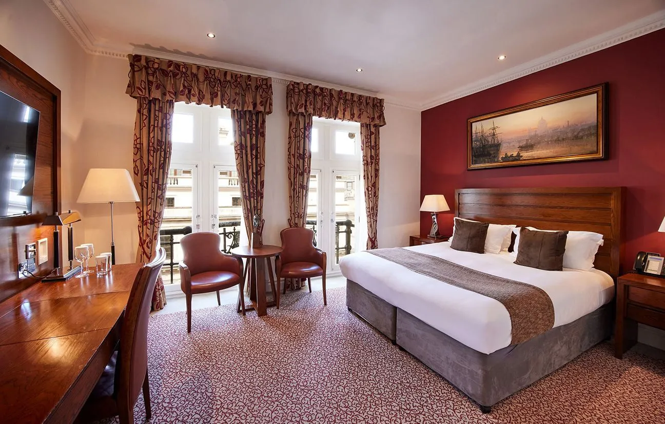 The Royal Horseguards and One Whitehall Place, Bedroom