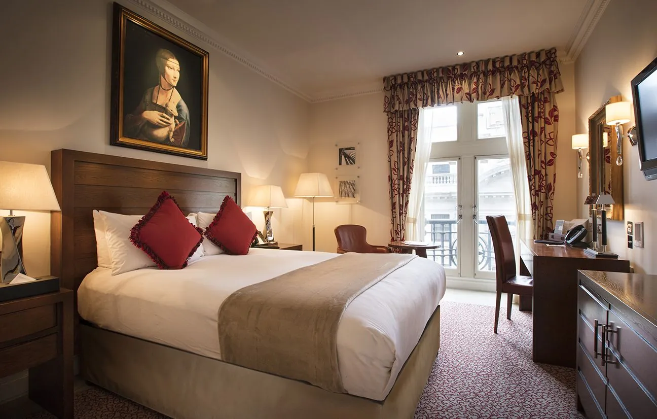The Royal Horseguards and One Whitehall Place, Bedroom