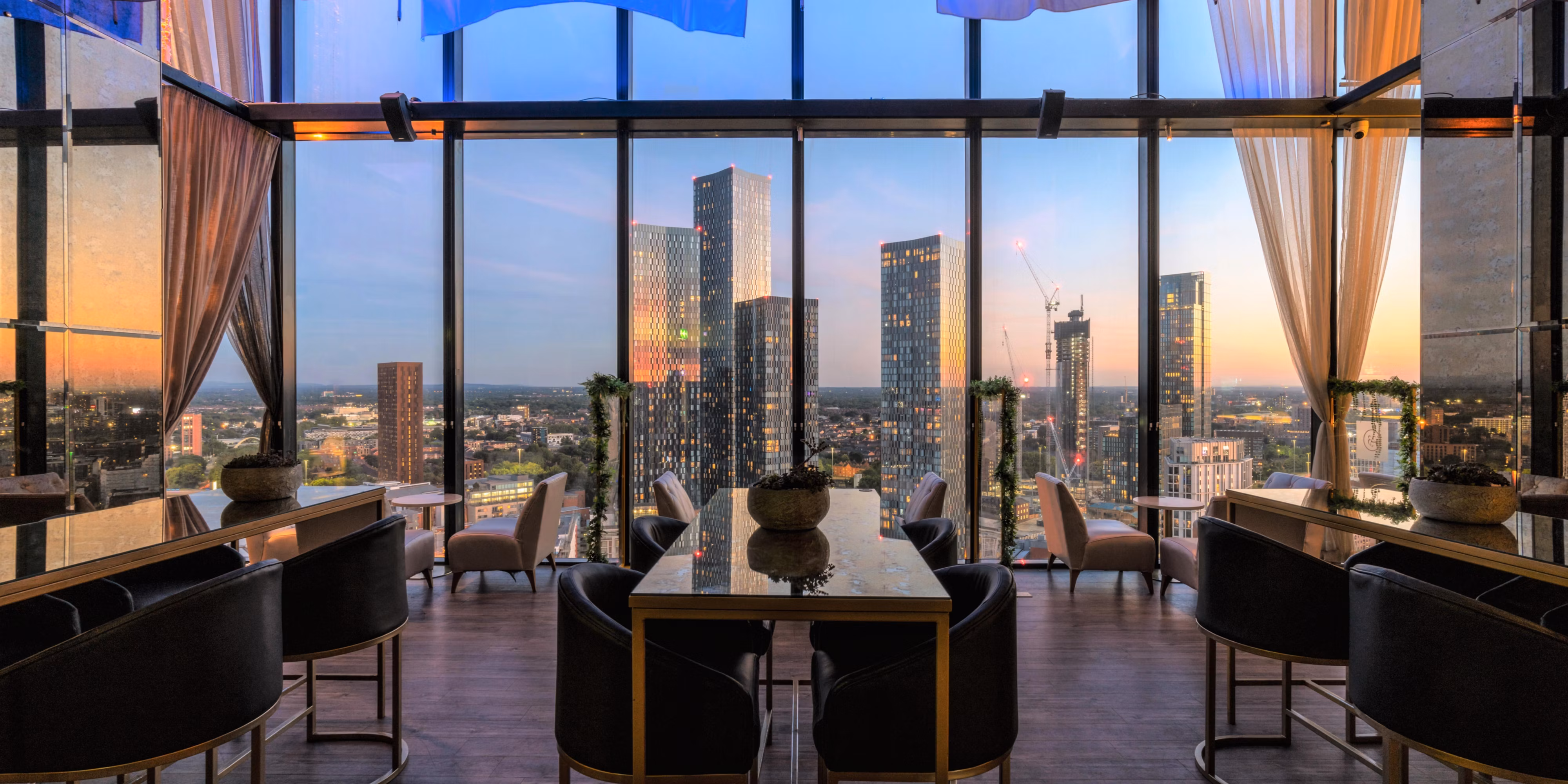 The Manchester Deansgate Hotel, Bar
