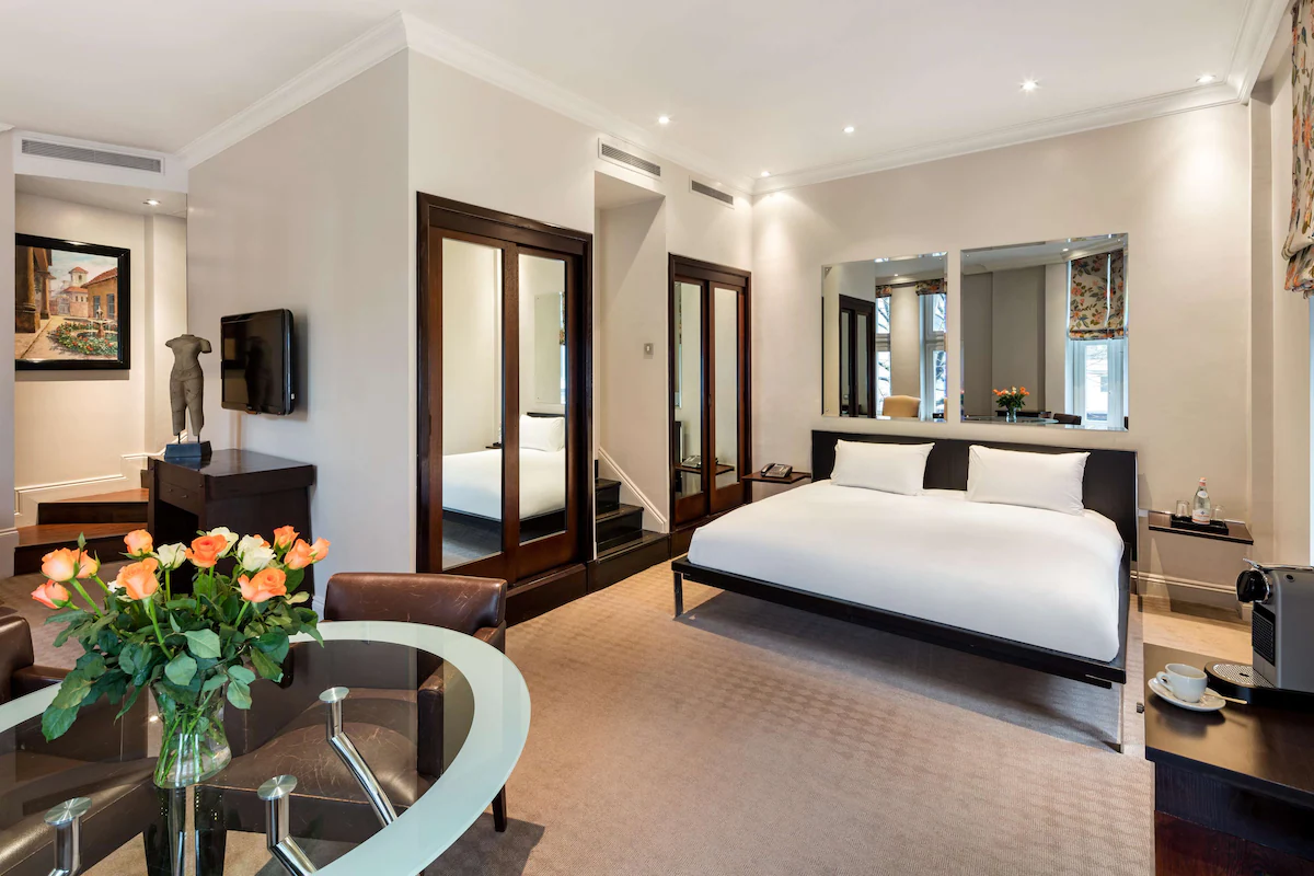Radisson Blu Hotel, London Euston Square, Bedroom